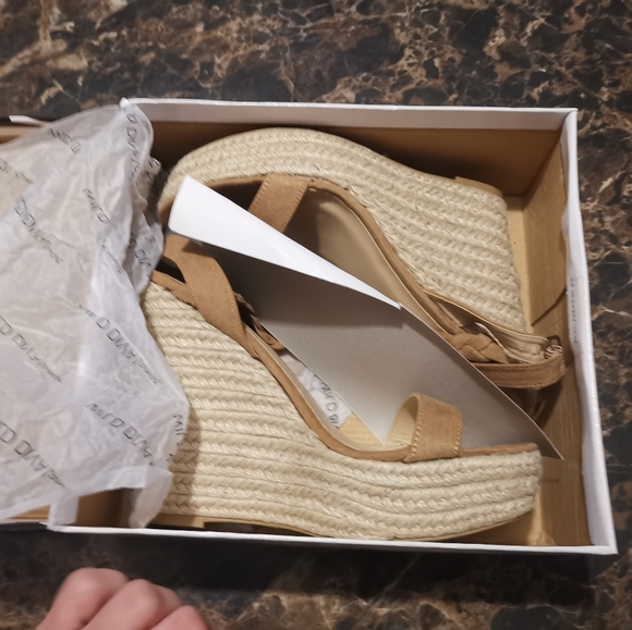 Selling brand new still in the box wedges - Picture 4 of 6